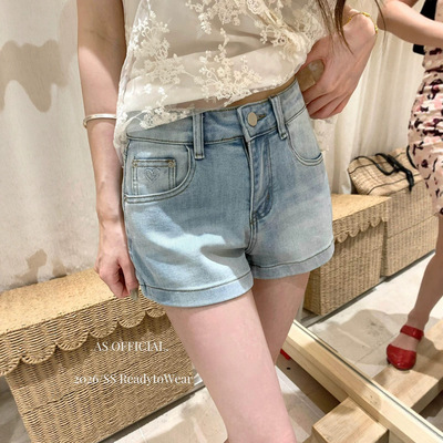AS OFFICIAL 夏季美式辣妹风后口袋爱心刺绣水洗牛仔短裤女50325