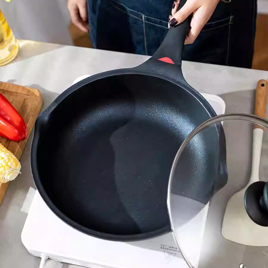 28CM蓝钻耐磨不粘平底锅煎锅