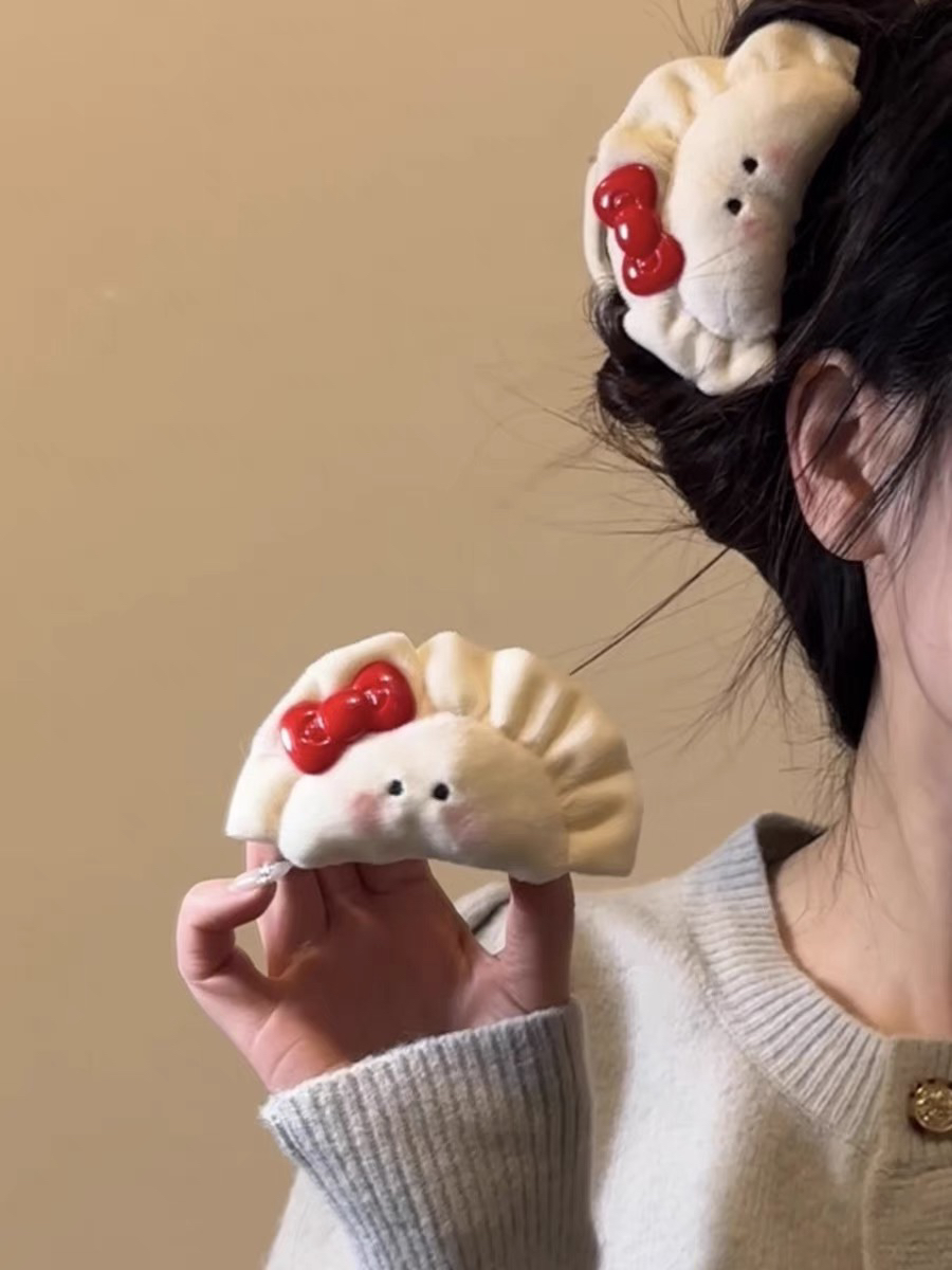 超可爱毛绒腮红蝴蝶结饺子发夹刘海侧边夹发抓后脑勺盘抓夹发卡子