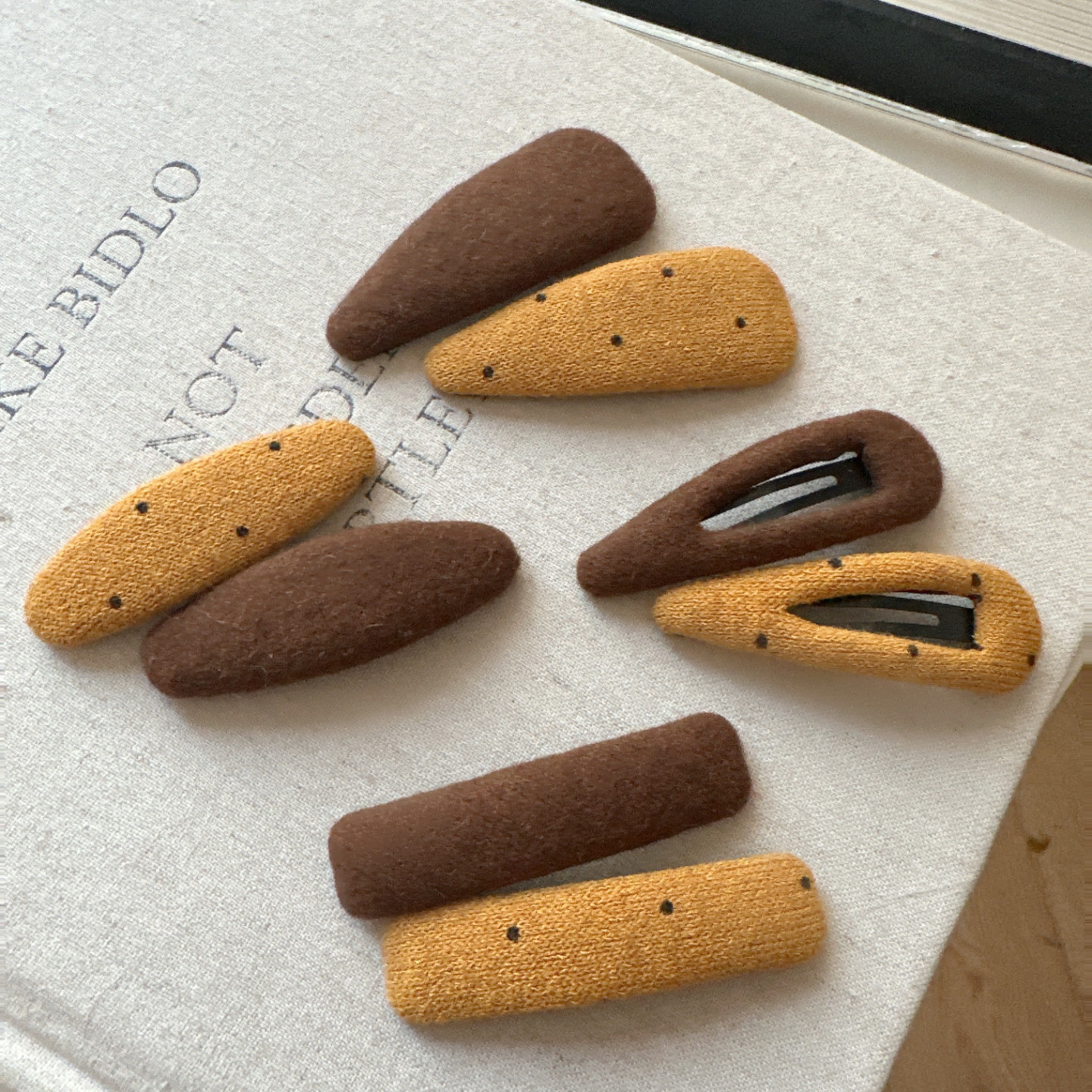 韩系秋冬新款咖黄配色手做针织发夹刘海夹气质百搭侧边夹碎发发卡