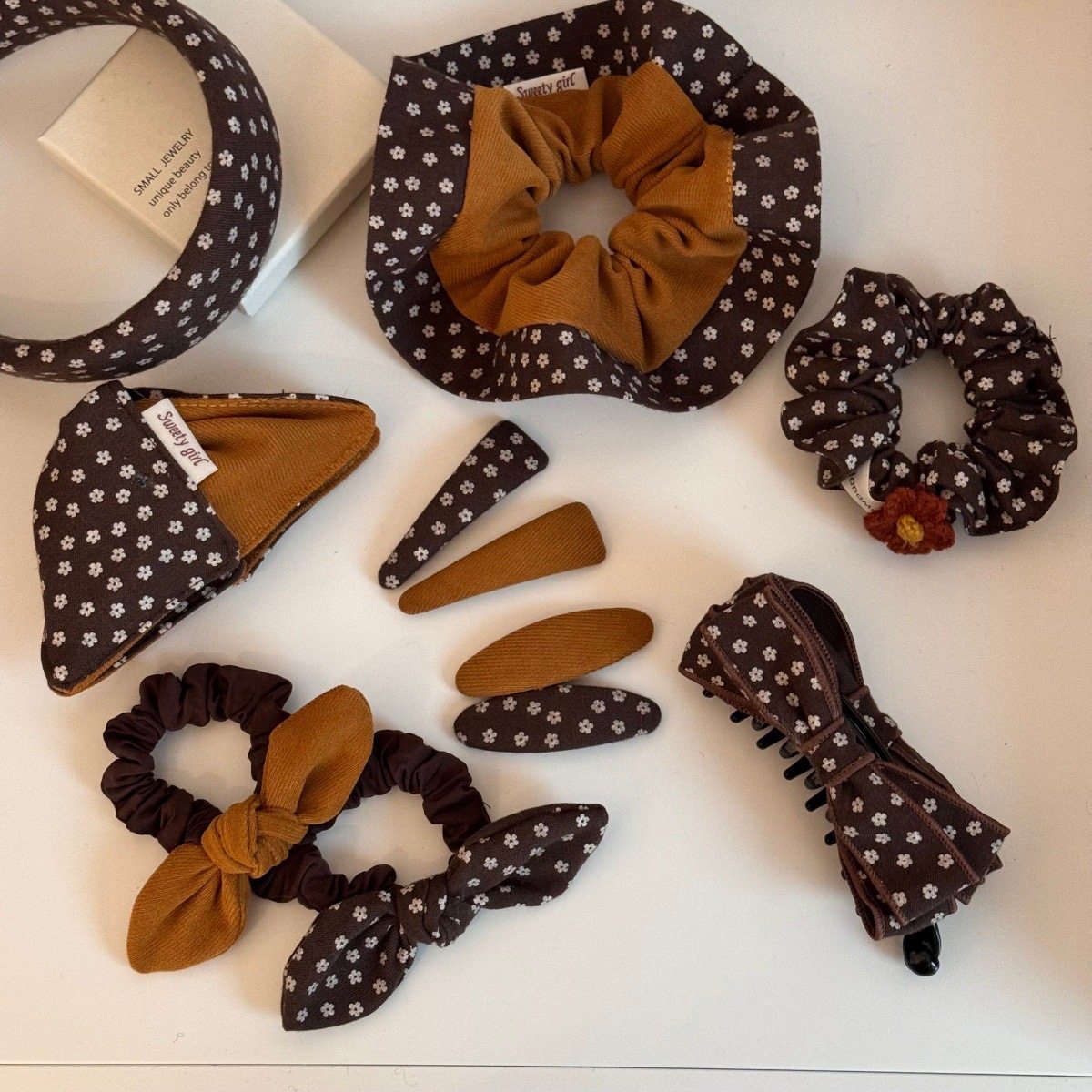 韩系新款黄色咖色小花发夹气质百搭秋冬大肠发圈发箍抓夹头绳发饰,饰品/流行首饰/时尚饰品新,发饰,淘宝优惠券,粉丝福利购,淘宝优惠卷