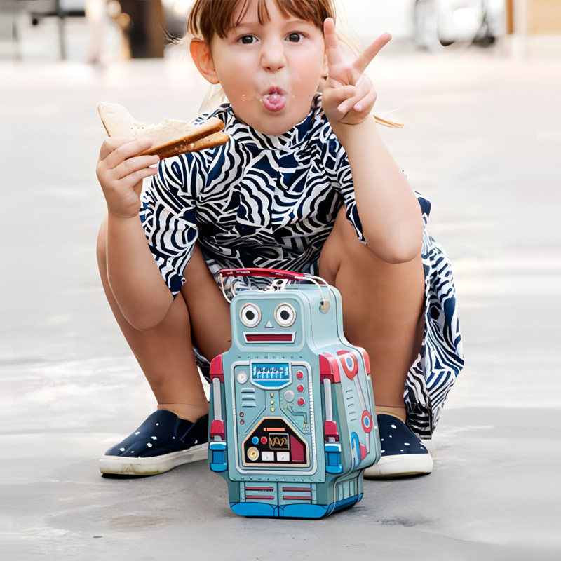 学生男孩们最喜欢的卡通便当盒