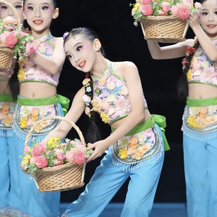 南泥湾儿童演出服群舞花篮道具舞蹈服秧歌喜庆表演服村姑采春服装