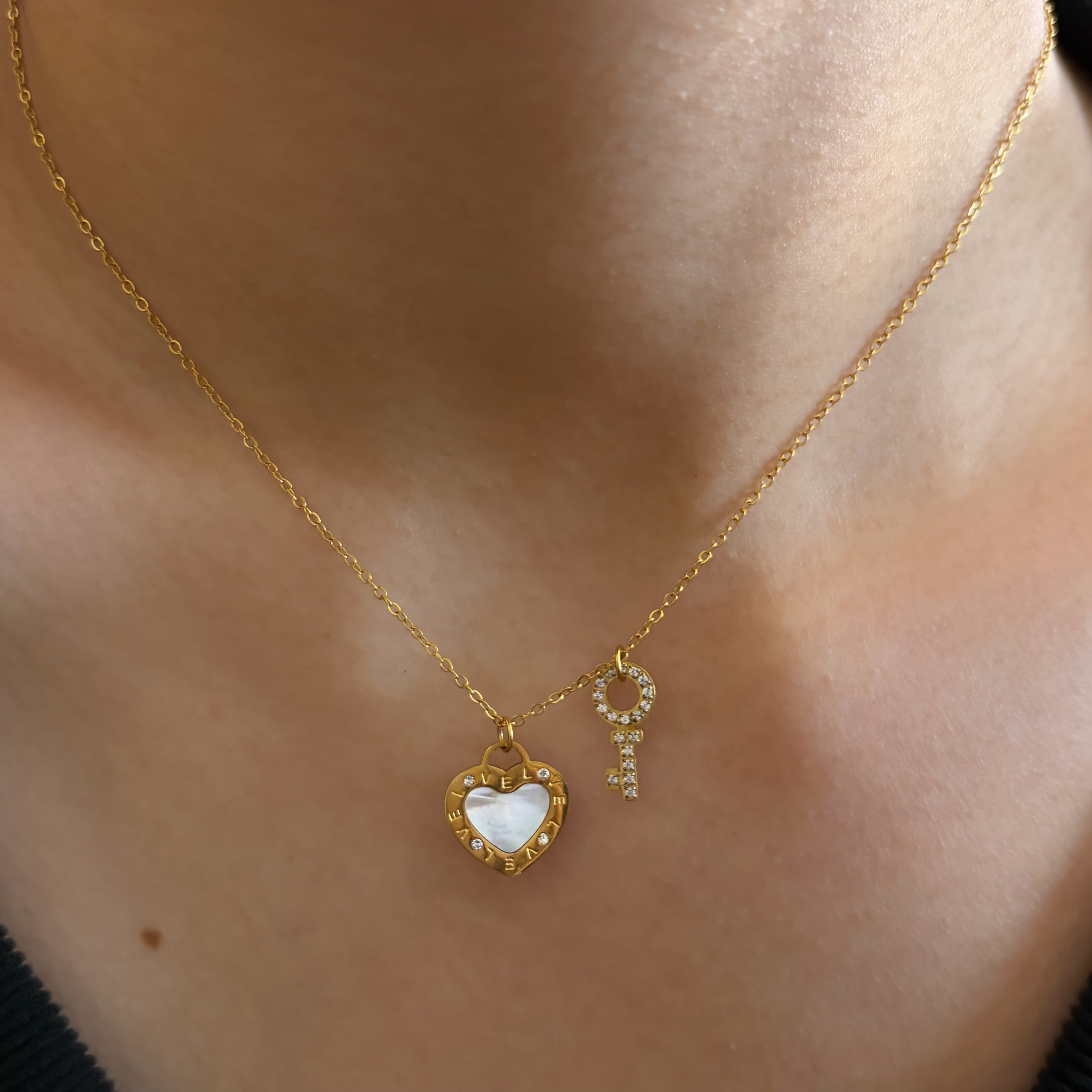 734钛钢贝壳爱心锁头项链钥匙锁骨链百搭通勤温柔气质饰品