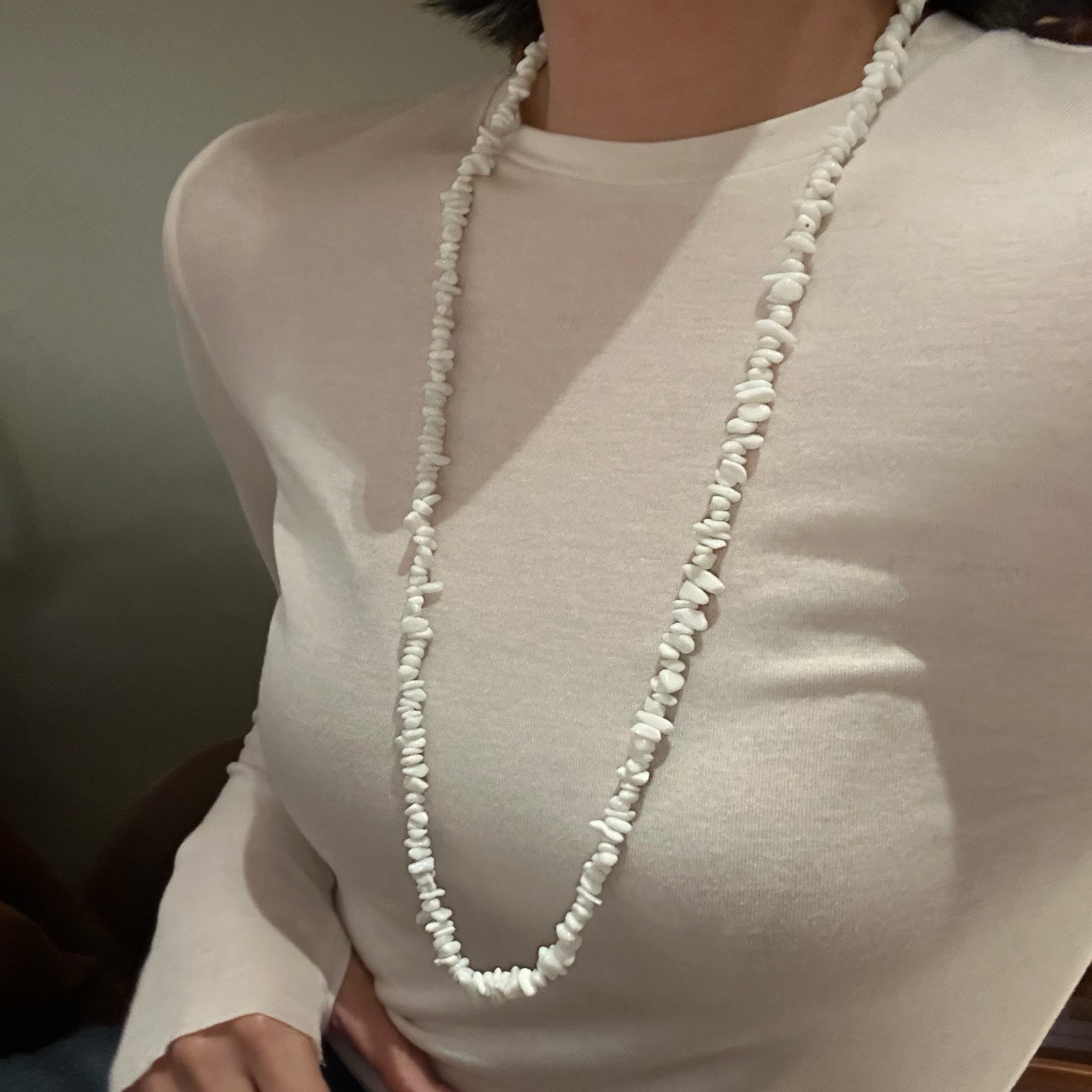 734钛钢项链长款串珠白色天然石女秋冬新高级小众毛衣链多层叠戴