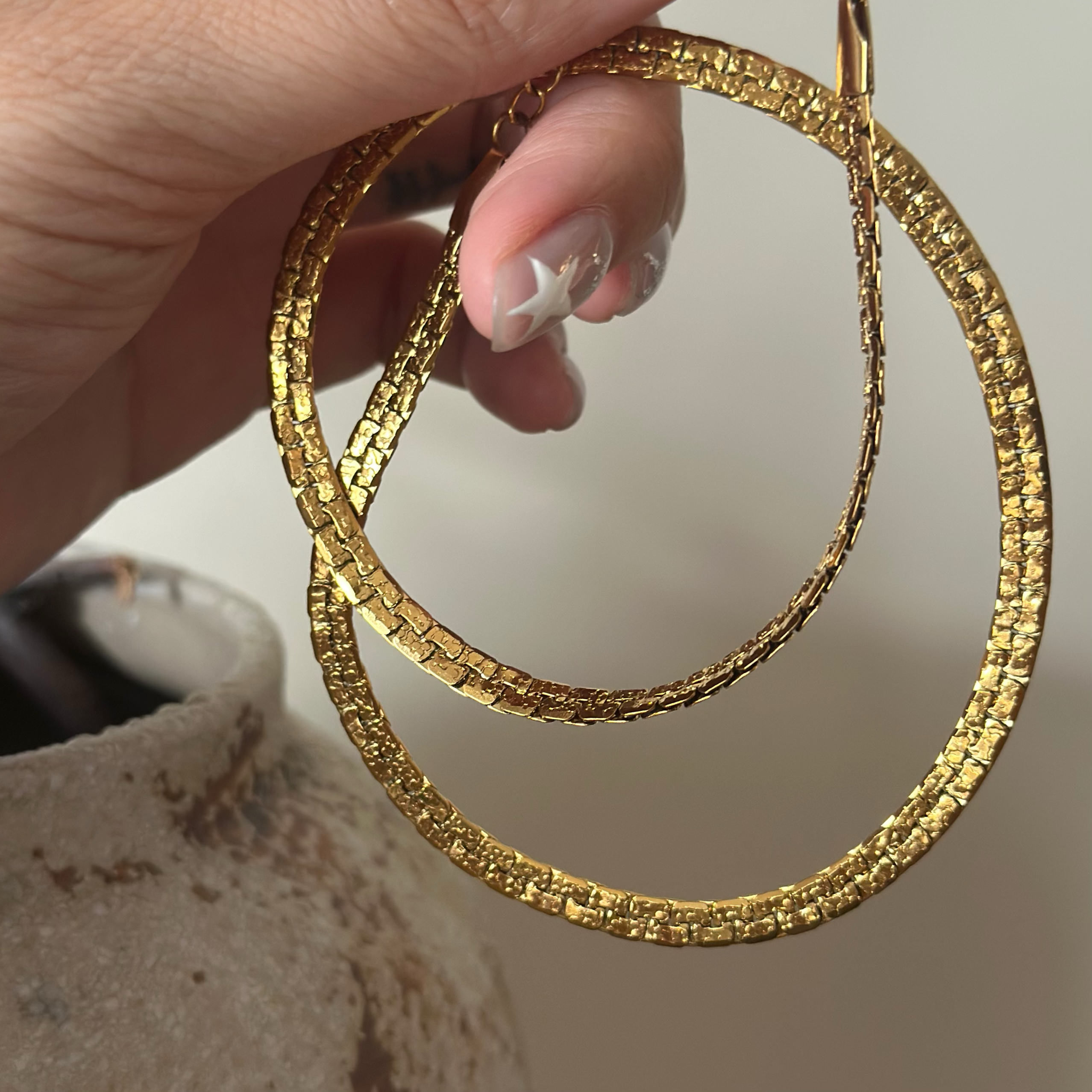 734钛钢镀18k金古法金碎冰冰锁骨欧美蛇骨波光粼粼项链