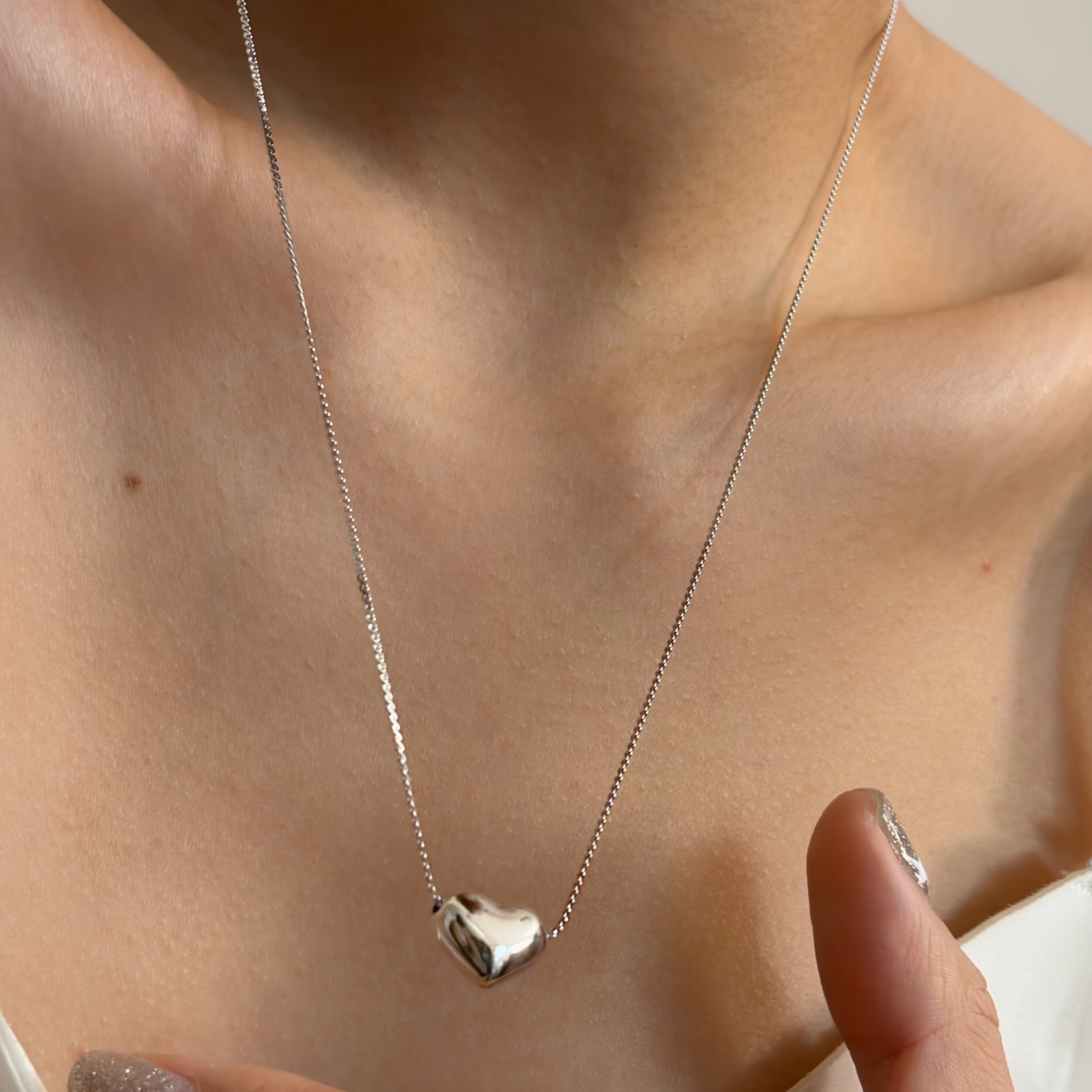 734钛钢不掉色波光粼粼双层叠戴百搭锁骨项链爱心毛衣链白金色