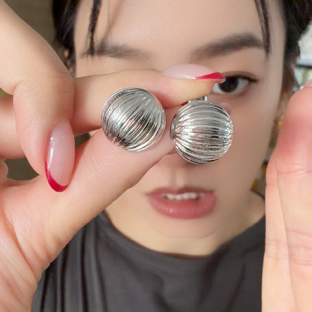 白金色 南瓜耳钉