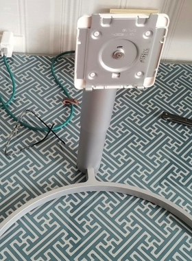 32寸LG支架底座32UL950