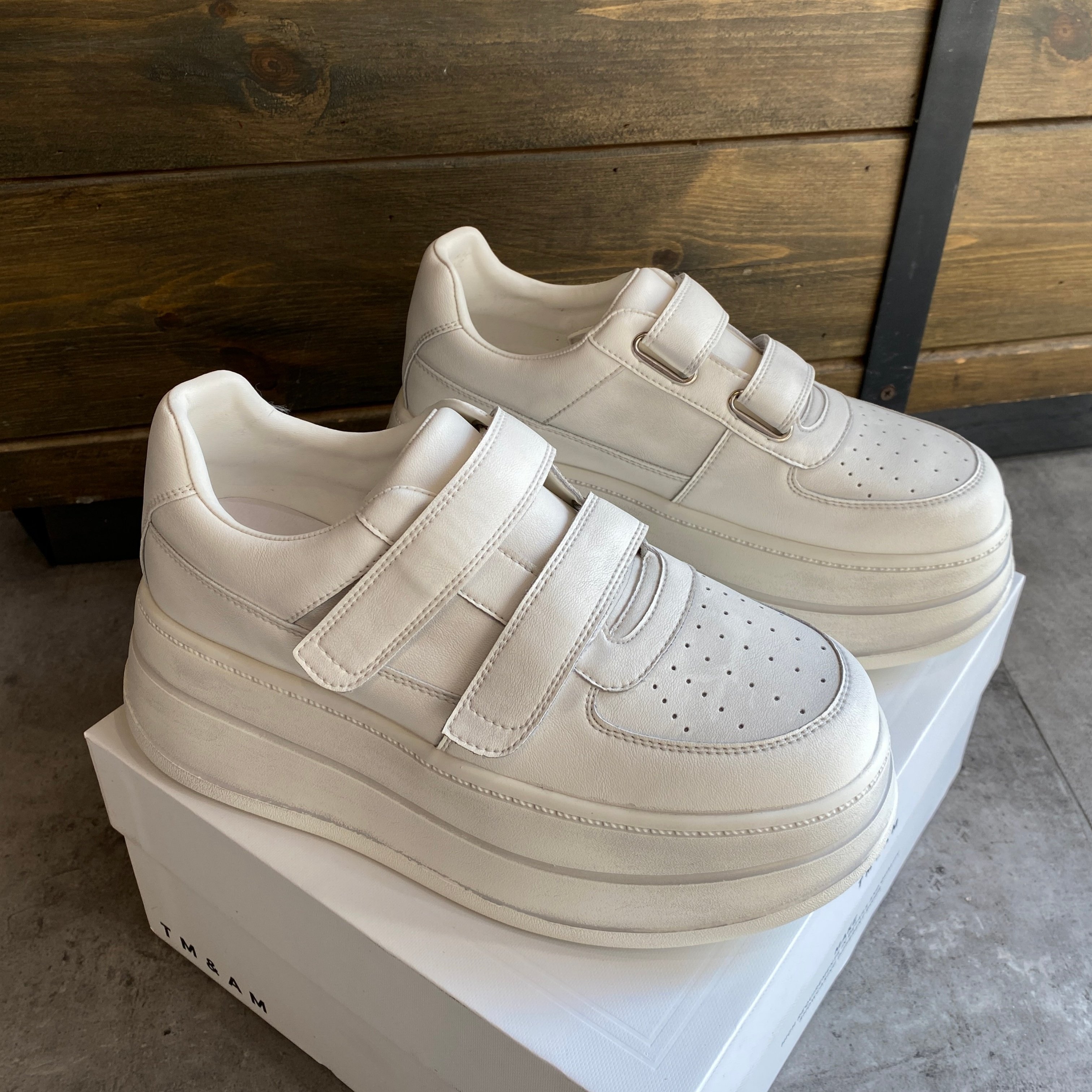 01厚底魔术贴小白鞋女2026年春季新款增高休闲鞋舒适轻便百搭板鞋,女鞋,时尚休闲鞋,淘宝优惠券,粉丝福利购,淘宝优惠卷