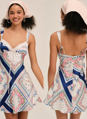 南法假日 印花缎面迷你吊带连衣裙拼接设计海边度假蕾丝气质短裙