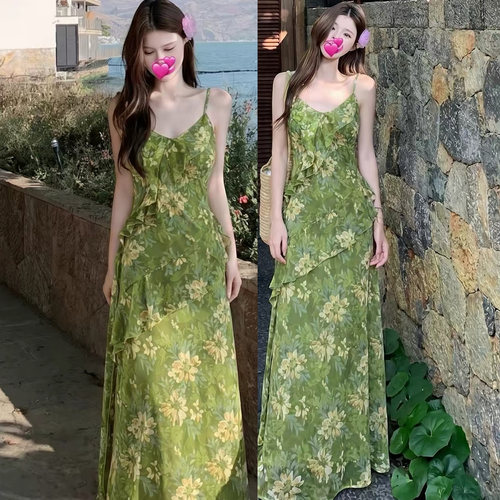 度假风荷叶边碎花吊带裙