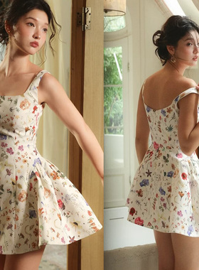 8月剧透多巴胺碎花收腰连衣裙甜美印花度假温柔仙女公主a字吊带裙