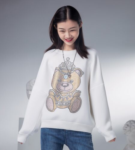 太空棉宽松版型休闲风水钻小熊