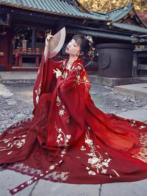 【出租】十三余小豆蔻儿牡丹国色 重工刺绣大袖衫婚服外套汉服女