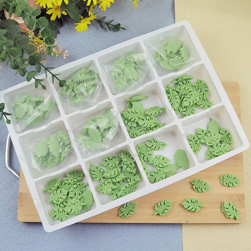 绿色小树叶巧克力装饰烘焙生日蛋糕装饰纸杯冰淇淋摆件成品可食用,零食/坚果/特产,巧克力制品,淘宝优惠券,粉丝福利购,淘宝优惠卷