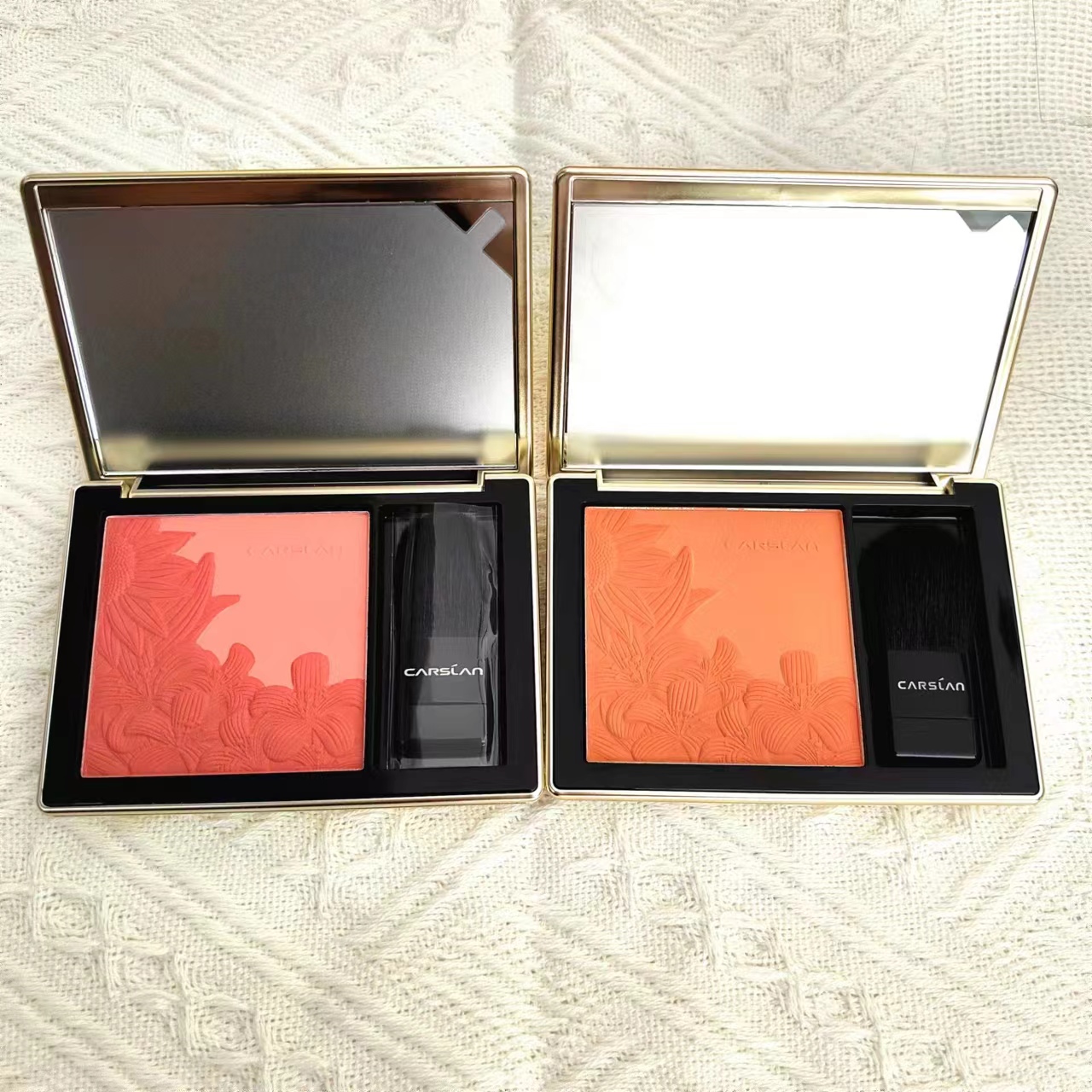 卡姿兰双色腮红雕刻工艺