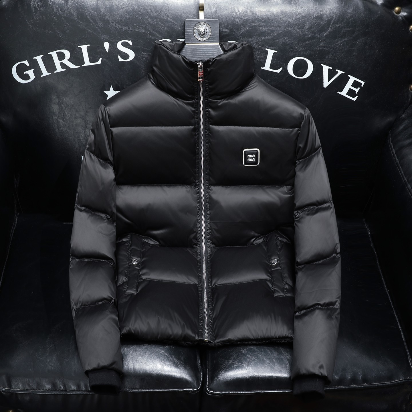 2025冬季新款90%白鸭绒立领亮面羽绒服钱塘6011-6637P320沙发，男装羽绒服，钱塘6011