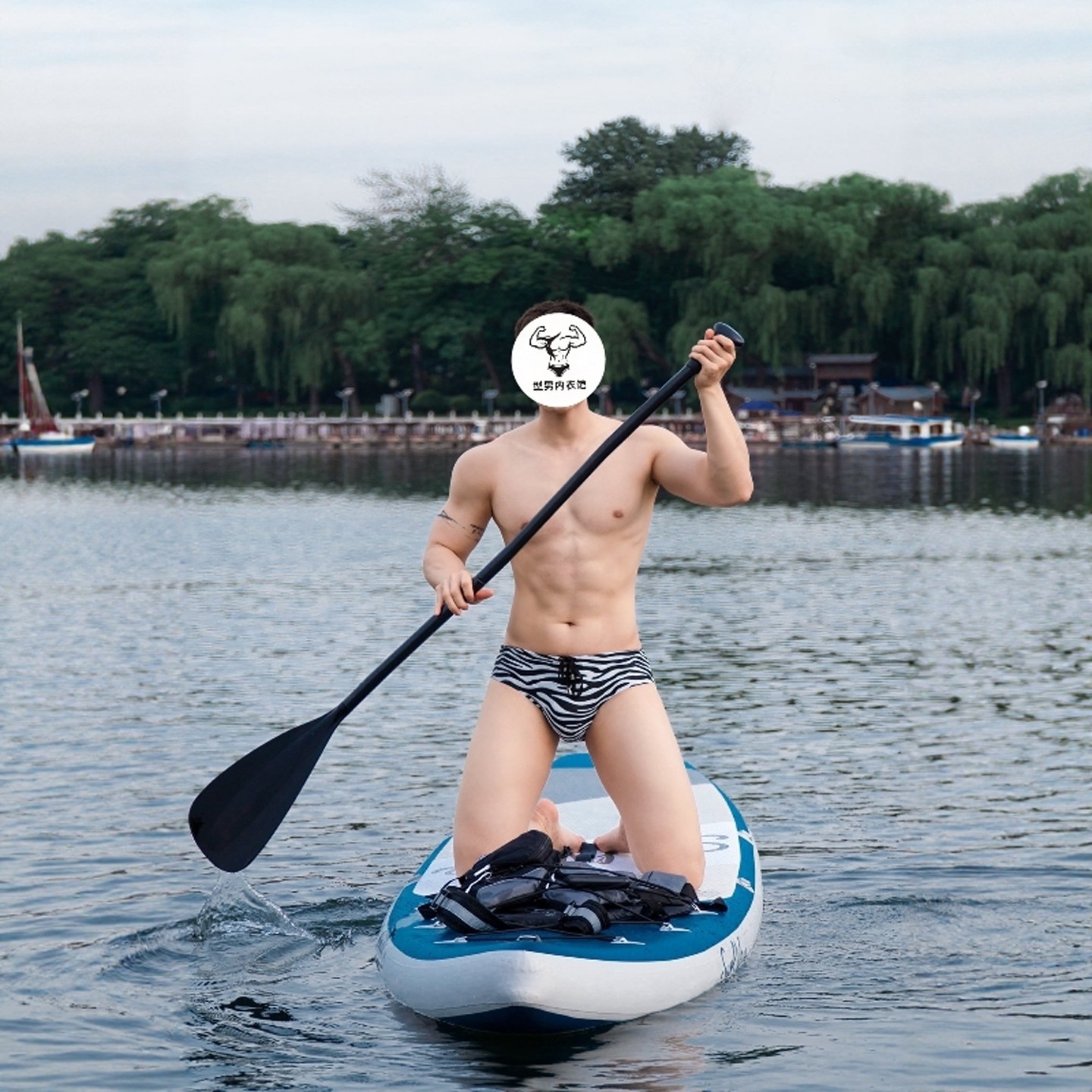 新款男士三角泳裤斑马纹低腰性囊袋裤低腰沙滩裤 Swimming Trunks