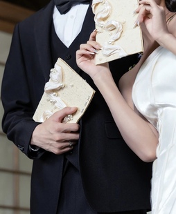 Wedding婚礼保证书誓言书缎面褶皱布幔珍珠复古黄色东巴纸誓词本