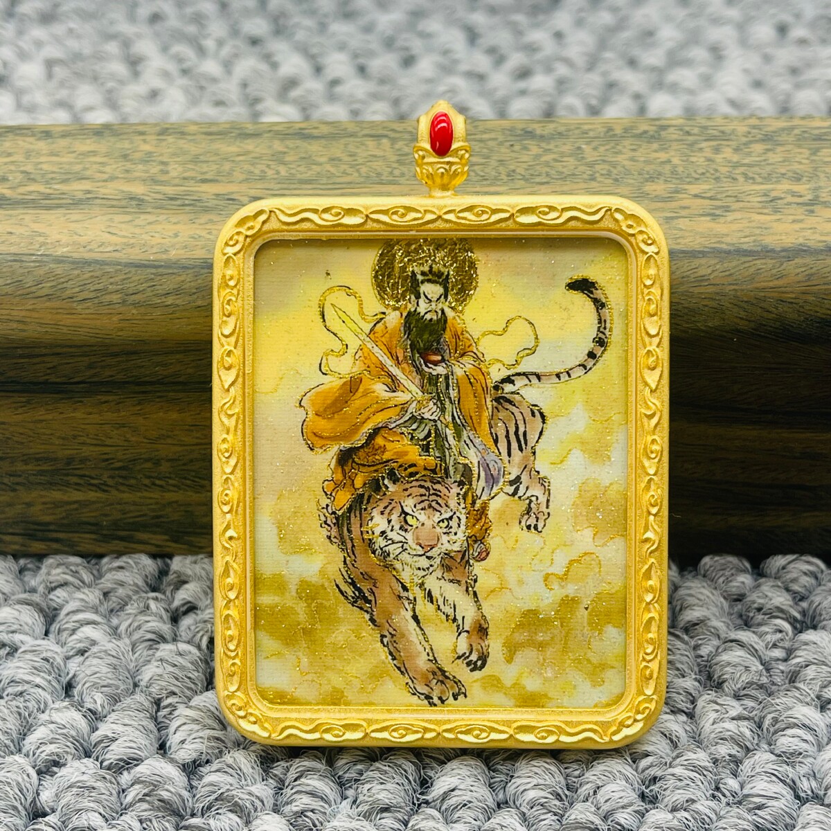 正品洒金手绘张天师唐卡道牌护身符吊坠金色噶乌盒