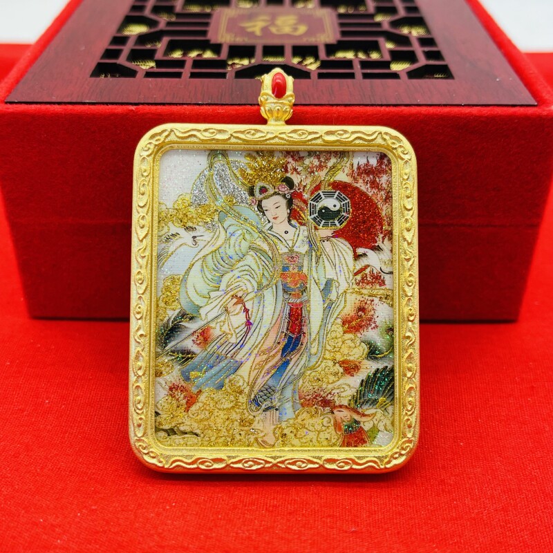 正品洒金手绘九天玄女唐卡道牌护身符吊坠金色噶乌盒