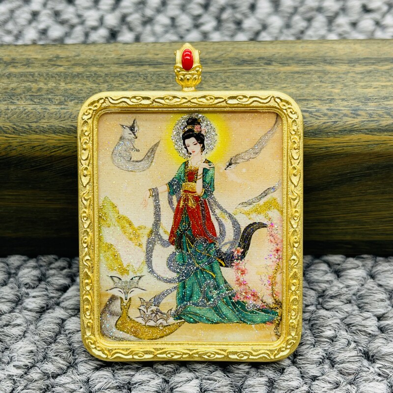 正品洒金纯手绘美女狐仙唐卡道牌护身符吊坠铜镀金噶乌盒