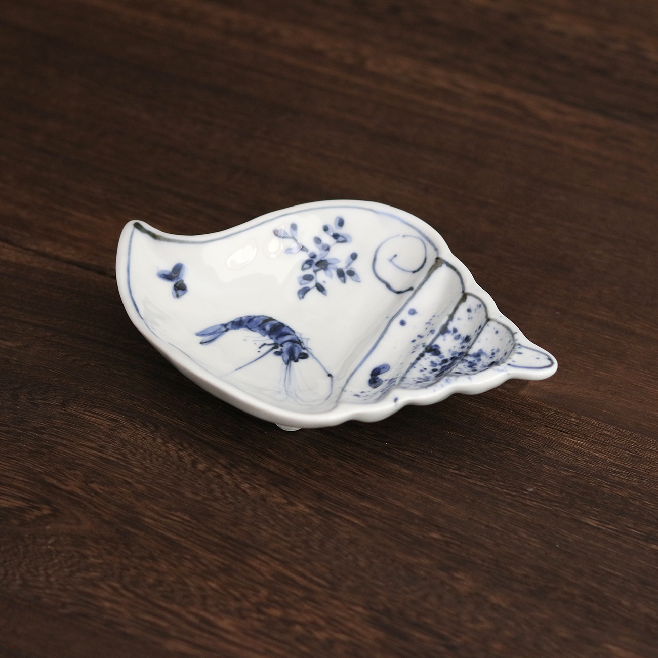 日本进口藏珍窑古染付吹墨法螺贝向付日式小碟料理盘子复古蘸料盘