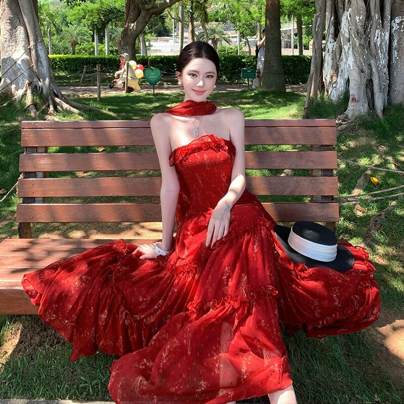 海边绝美红色碎花一字肩抹胸连衣T恤