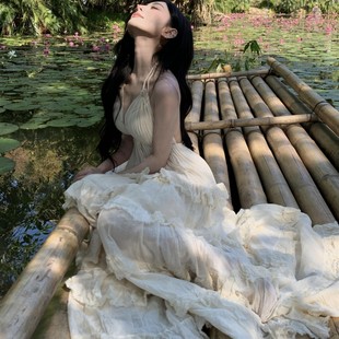 三亚泰国性感露背绑带连衣裙海边度假重工V领收腰蛋糕长裙氛围感