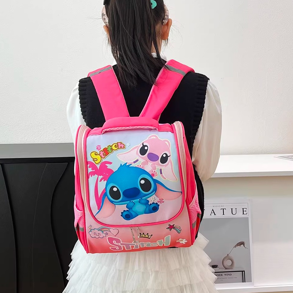 2025新款幼儿园卡通男孩小书包小学生双肩包女孩轻便研学旅行背包