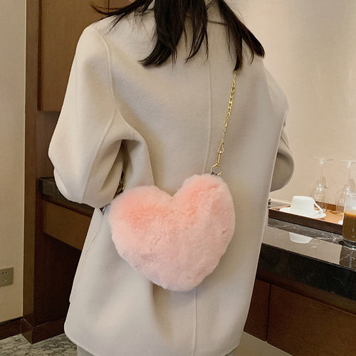 毛绒包包女2024新款秋冬百搭小众桃心手提链条斜挎包毛毛包女小包