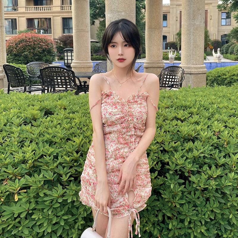 #Real price ᦇ pure lust hot girl slim cut flower suspender Dress Lady Xia