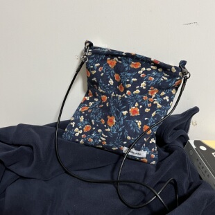 BAG原创小众碎花小布包斜挎手机包布袋子清新棉麻小方包女包 GGSG