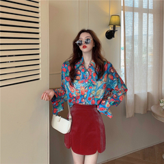 Real price shooting autumn minority design feeling Hong Kong flavor retro versatile printed shirt + suede skirt skirt
