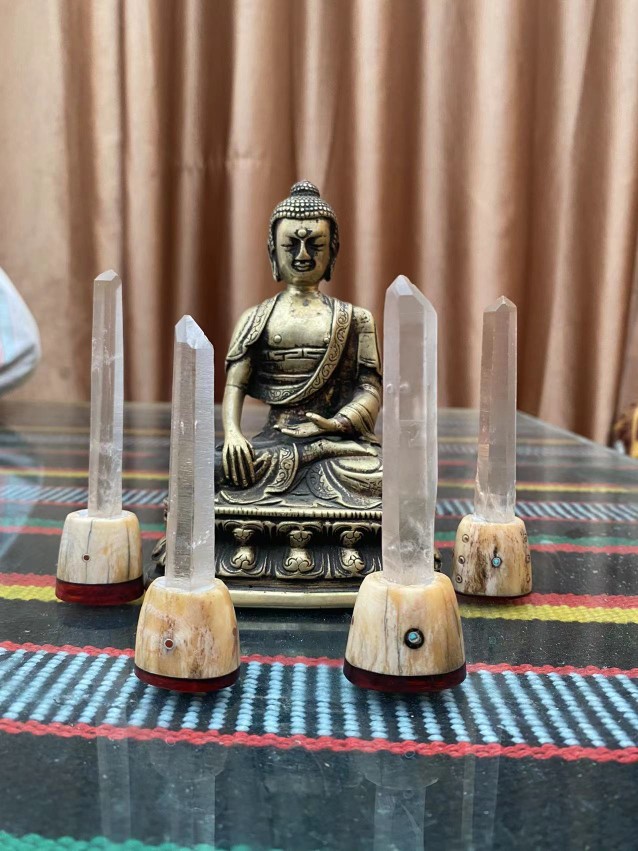 原创手工 喜马拉雅水晶摆件狼骨小叶紫檀底座 松石红塑料银丝镶嵌
