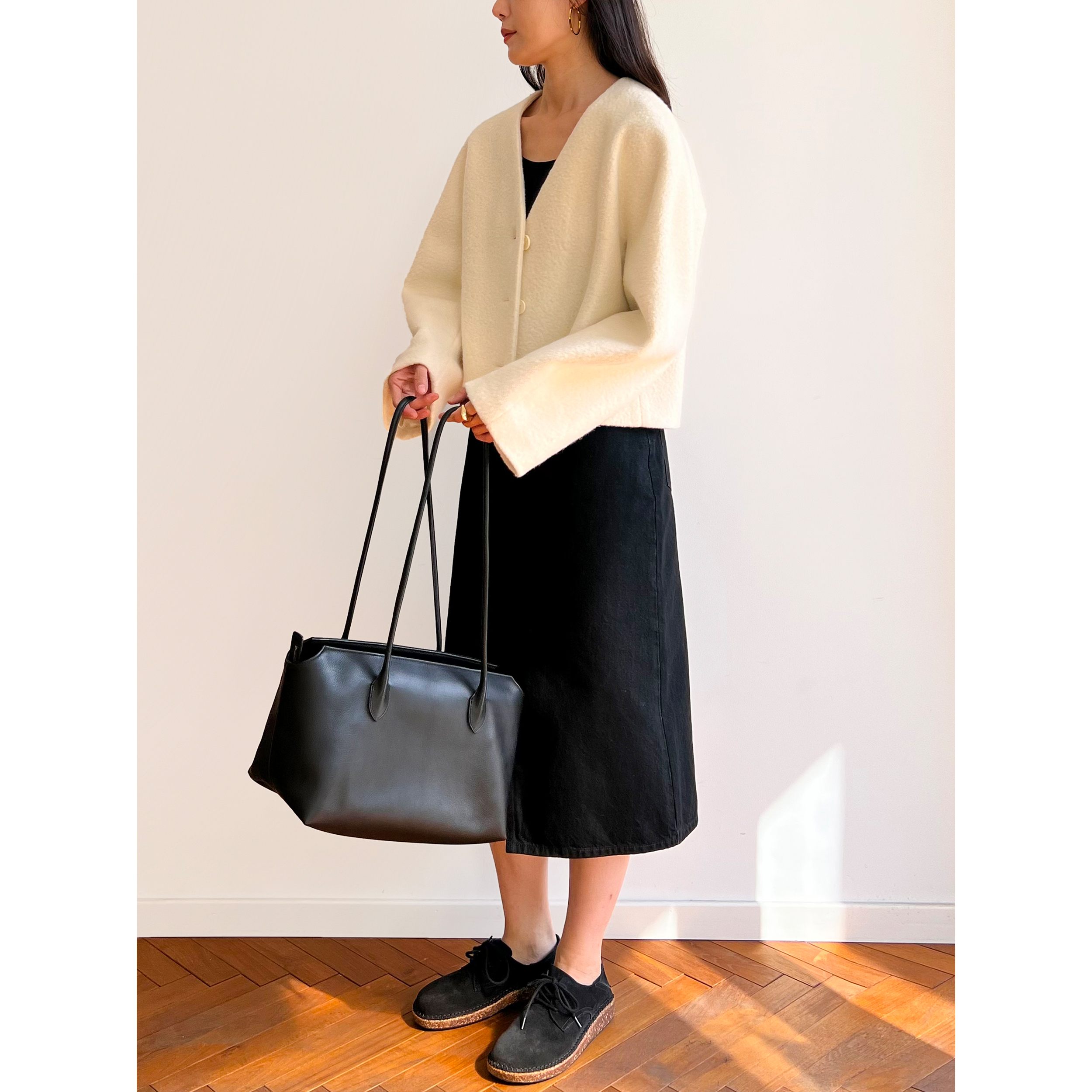 极细羊毛连袖V领短外套