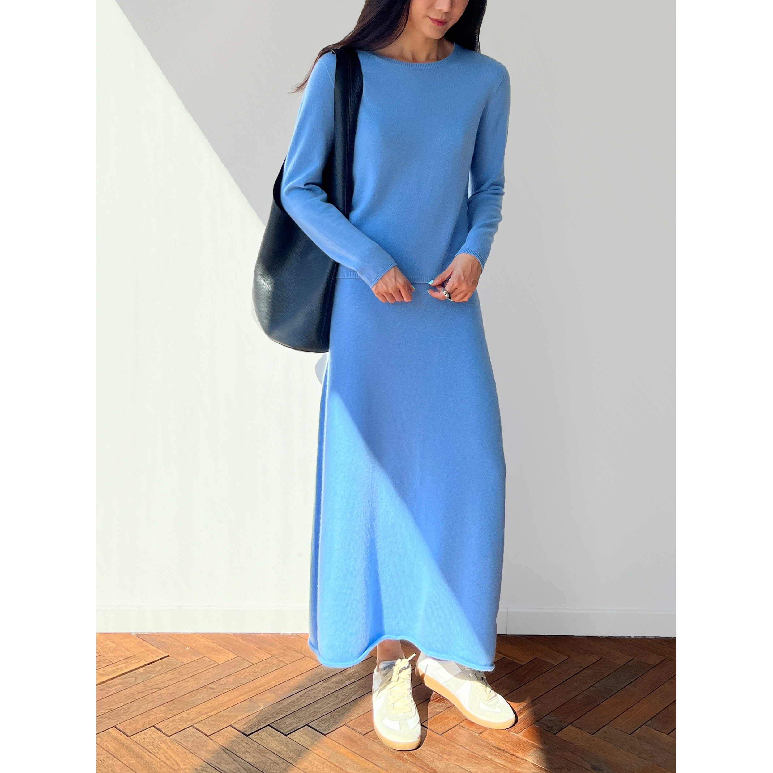 (2色）Plain Sight 黑色、婴儿蓝纯羊绒无缝茧型半裙