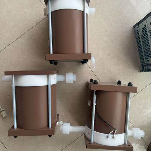 议价IWAKI易威奇风囊泵缓冲罐PDA-40WB可维修