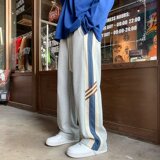 灰色