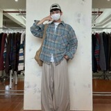 蓝色