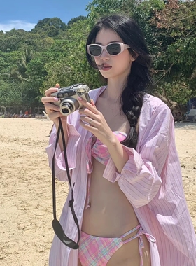 高级感撞色三点式泡温泉分体性感小胸聚拢比基尼泳衣女夏海边度假