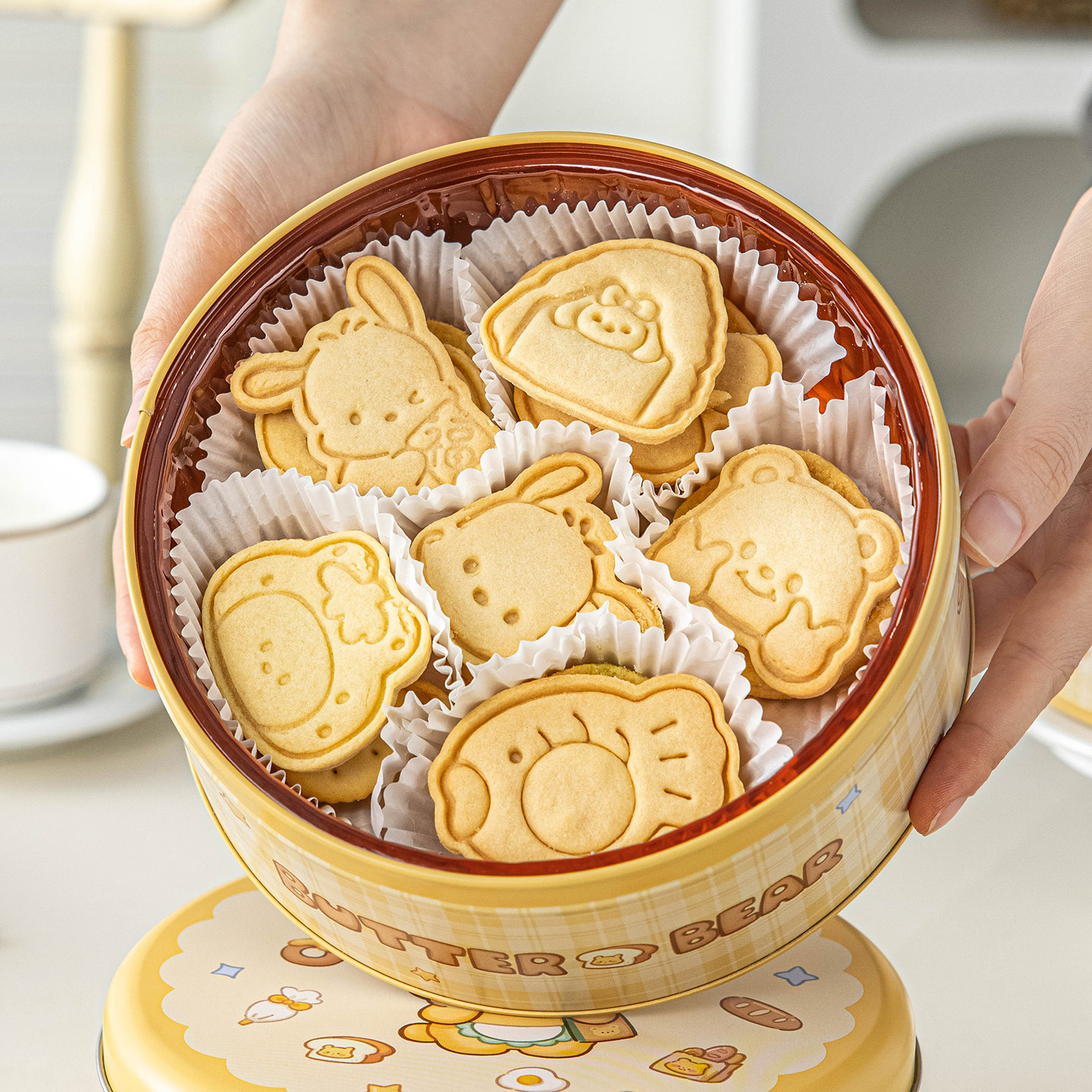 曲奇饼干罐包装马口铁盒圆形空烘焙巧克力小点心雪花酥糖储存收纳