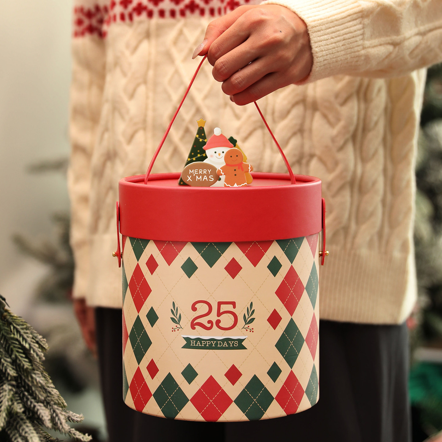 圣诞礼盒空盒高级感大号饼干包装伴手物女生男2025新款糖果抱抱桶