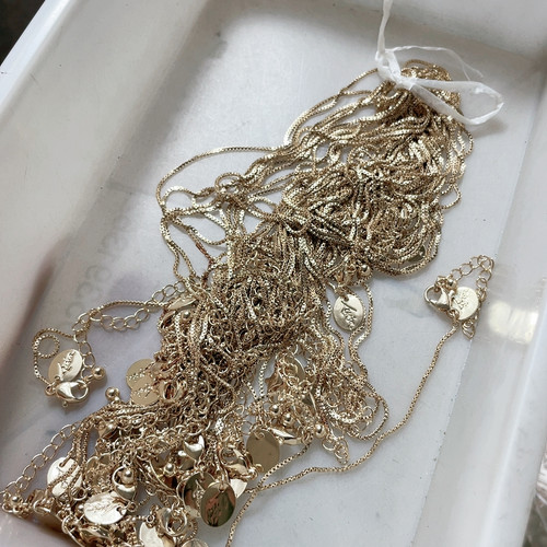 达标项链缠住9156