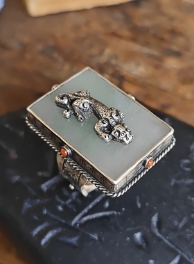 苗乡银绣坊中国风纯手工原创孤品老翡翠荷包扣镶螭龙足银活口戒指