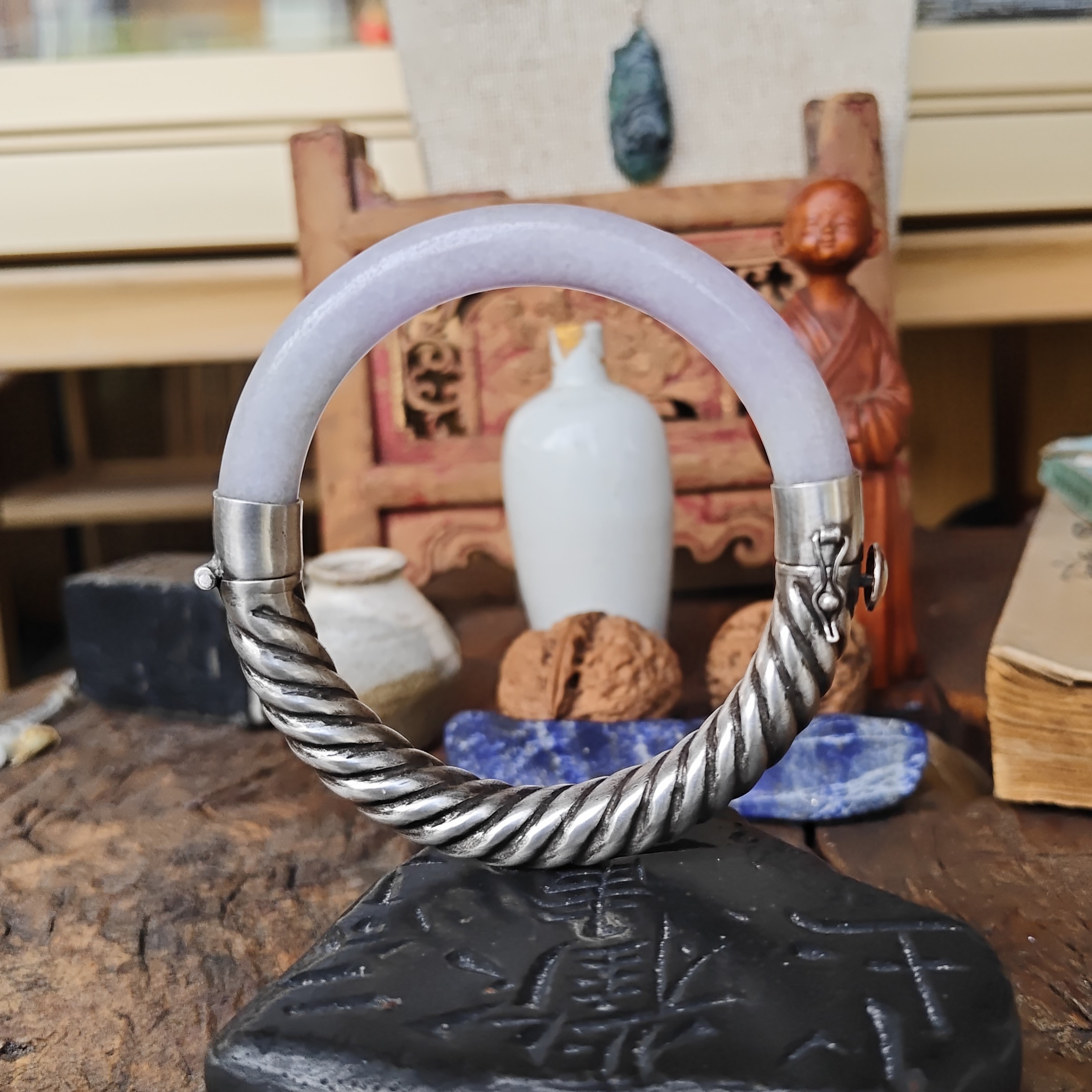 苗乡银绣坊中国风孤品镶嵌修复老翡翠带春断镯足银錾刻麻花手镯