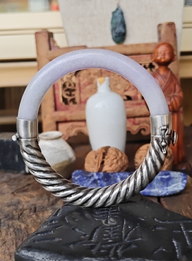 苗乡银绣坊中国风孤品镶嵌修复老翡翠带春断镯足银錾刻麻花手镯