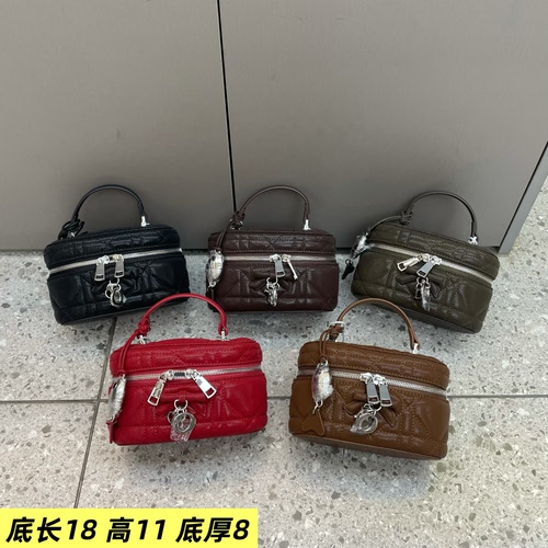时尚女包2026新款洋气鱼子酱手提小包韩版感小众潮流斜挎包潮包