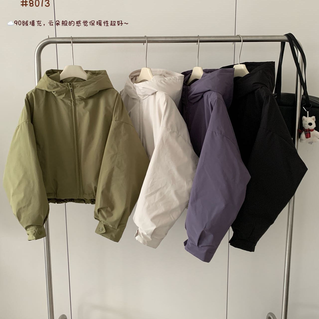 宽松鸭绒冲锋衣外套短款羽绒服女